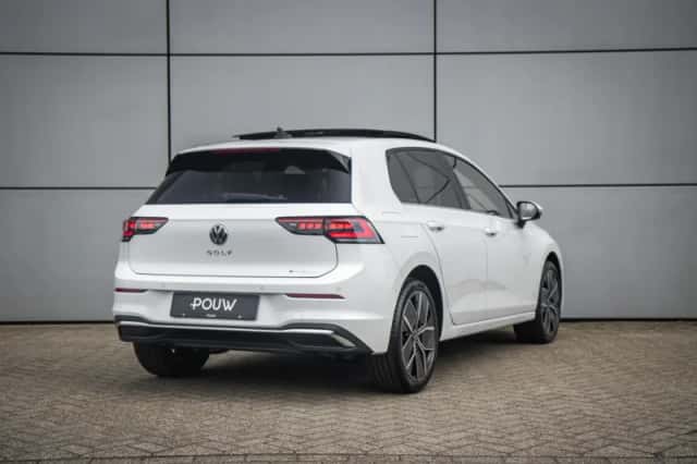 Volkswagen Golf (2026) thumbnail 2