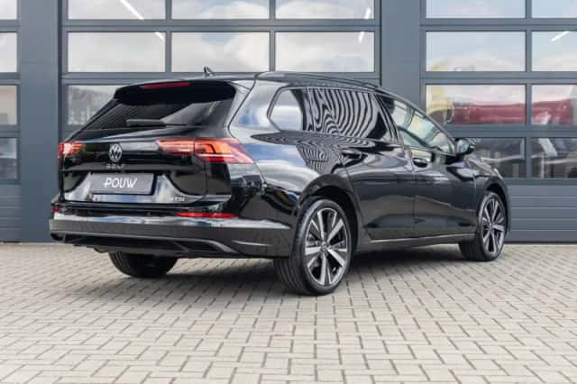 Volkswagen Golf (2026) thumbnail 2