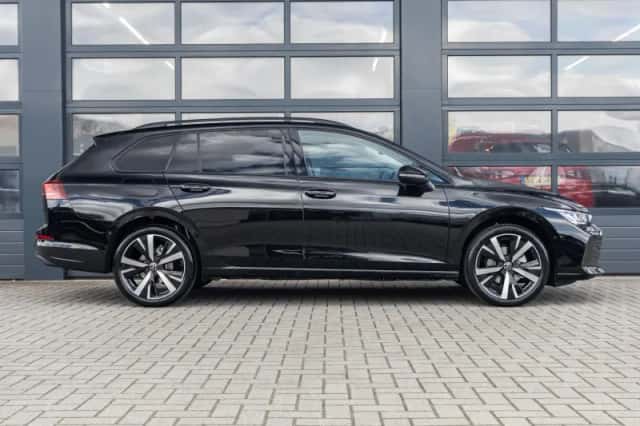 Volkswagen Golf (2026) thumbnail 3