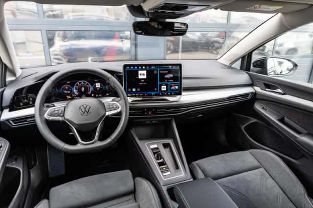 Volkswagen Golf (2026) thumbnail 25