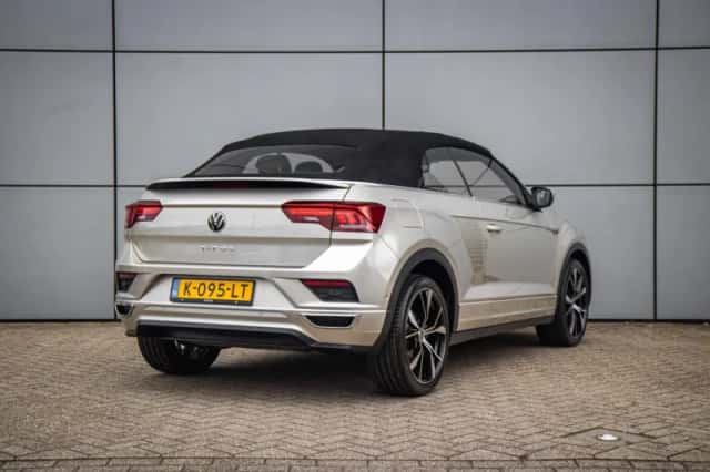 Volkswagen T-Roc (2021) thumbnail 2