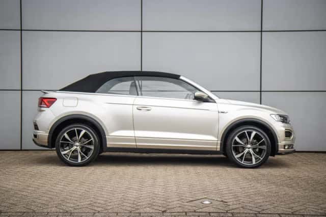 Volkswagen T-Roc (2021) thumbnail 3