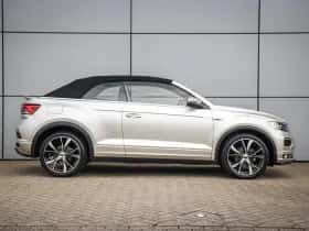 Volkswagen T-Roc (2021) thumbnail 3