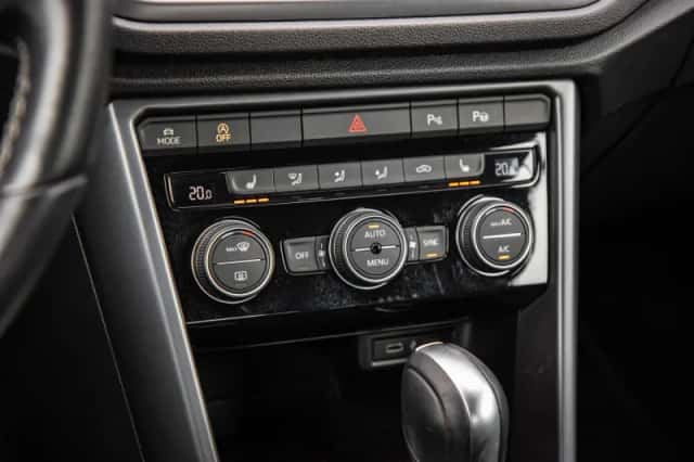 Volkswagen T-Roc (2021) thumbnail 25
