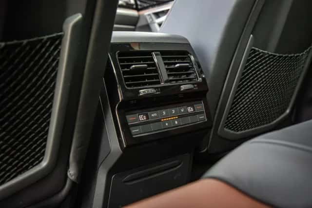 Volkswagen Touareg (2023) thumbnail 17