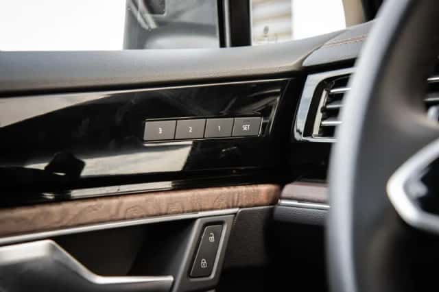 Volkswagen Touareg (2023) thumbnail 22