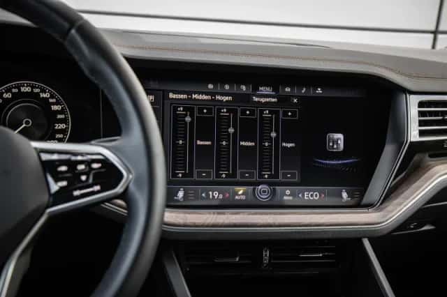 Volkswagen Touareg (2023) thumbnail 50