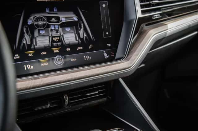 Volkswagen Touareg (2023) thumbnail 55