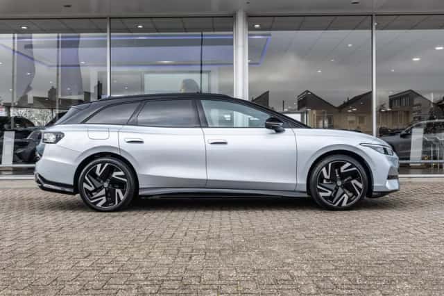 Volkswagen ID.7 (2026) thumbnail 3
