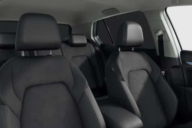 Volkswagen Golf (2026) thumbnail 4
