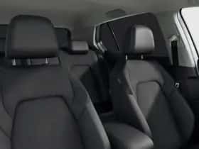 Volkswagen Golf (2026) thumbnail 4