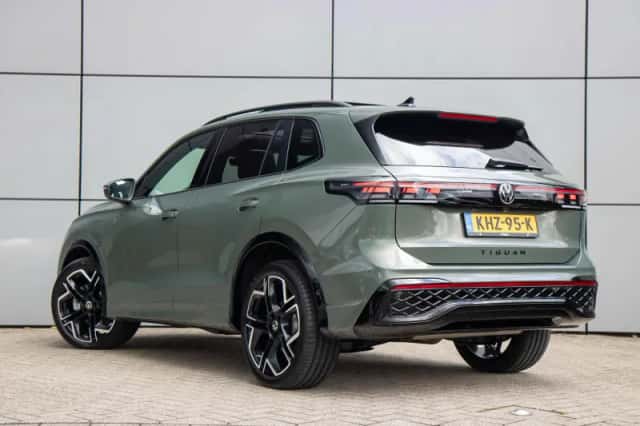 Volkswagen Tiguan (2025) thumbnail 2