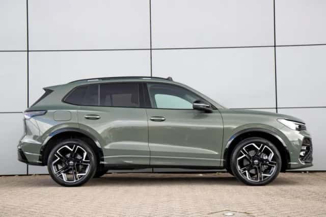 Volkswagen Tiguan (2025) thumbnail 3