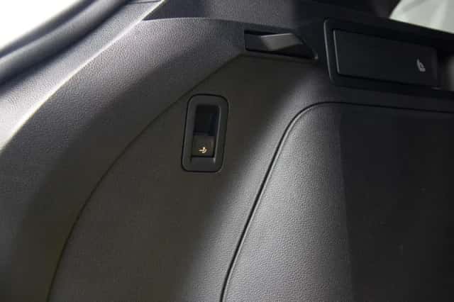 Volkswagen Tiguan (2023) thumbnail 17