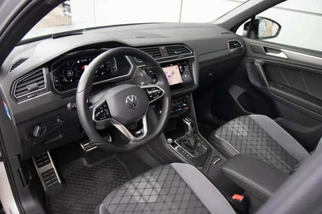 Volkswagen Tiguan (2023) thumbnail 19