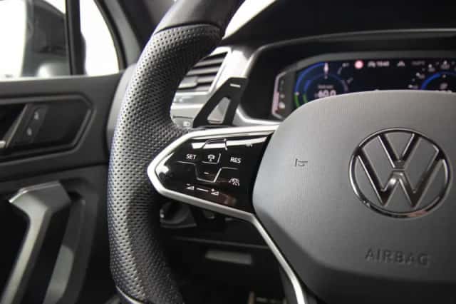 Volkswagen Tiguan (2023) thumbnail 24