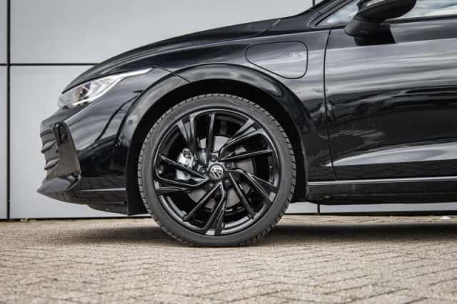 Volkswagen Golf (2025) thumbnail 12