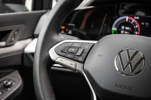 Volkswagen Golf (2025) thumbnail 18