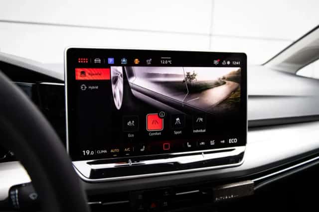 Volkswagen Golf (2025) thumbnail 23