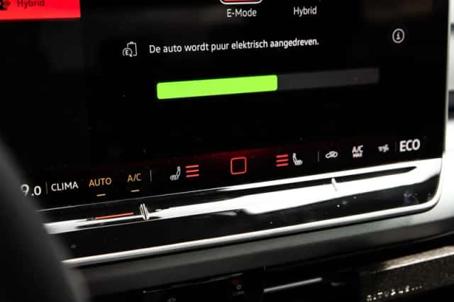 Volkswagen Golf (2025) thumbnail 24