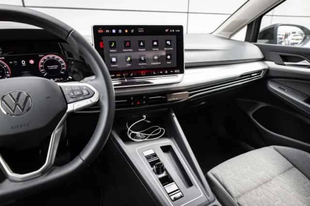 Volkswagen Golf (2025) thumbnail 27
