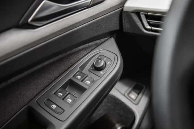 Volkswagen Golf (2025) thumbnail 29