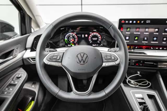 Volkswagen Golf (2025) thumbnail 30
