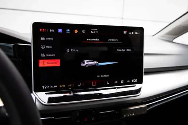 Volkswagen Golf (2025) thumbnail 36