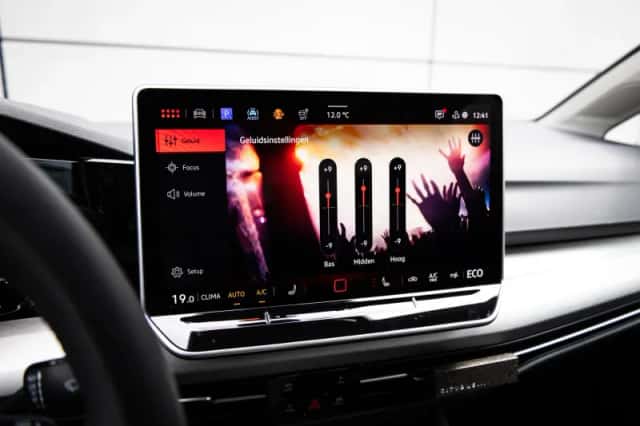 Volkswagen Golf (2025) thumbnail 39