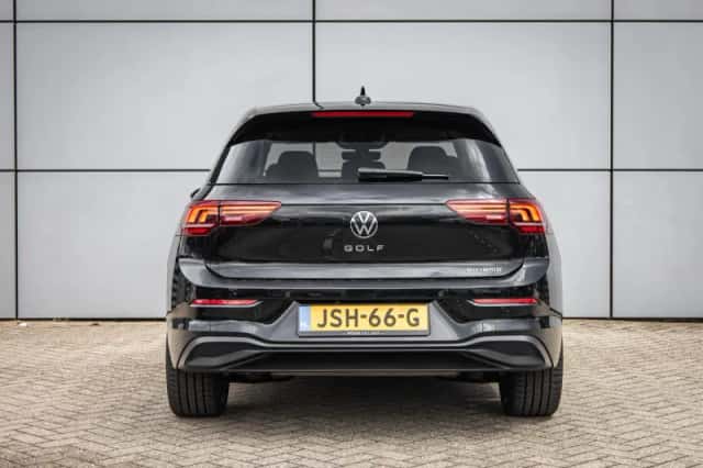 Volkswagen Golf (2025) thumbnail 9