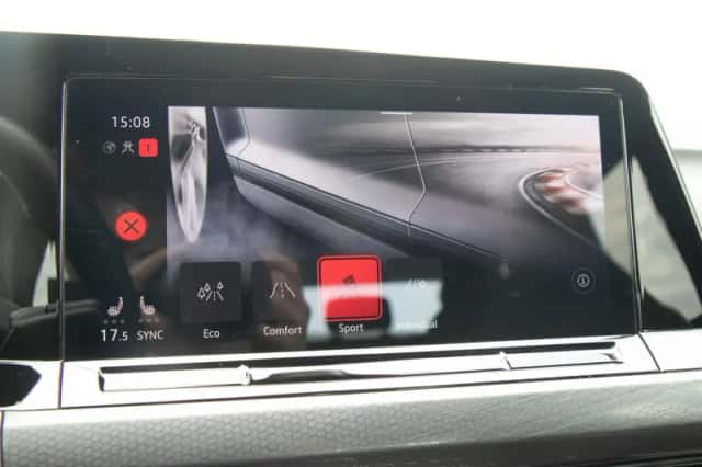 Volkswagen Golf (2023) thumbnail 26