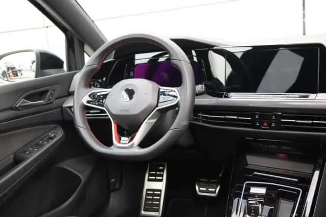 Volkswagen Golf (2023) thumbnail 29