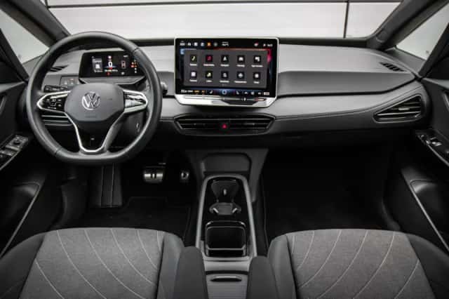 Volkswagen ID.3 (2024) thumbnail 5