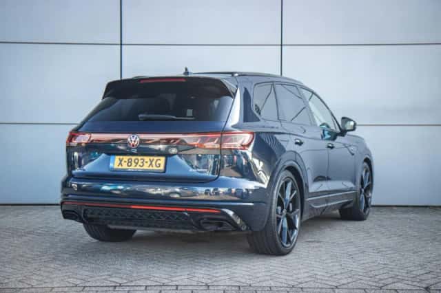 Volkswagen Touareg (2024) thumbnail 2