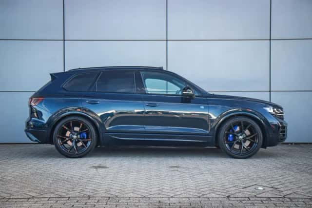 Volkswagen Touareg (2024) thumbnail 3
