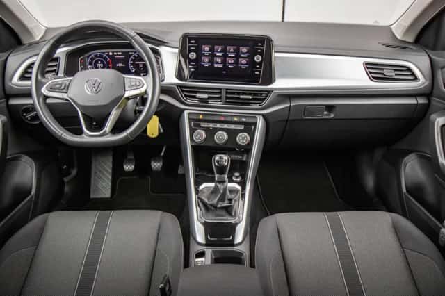 Volkswagen T-Roc (2022) thumbnail 5