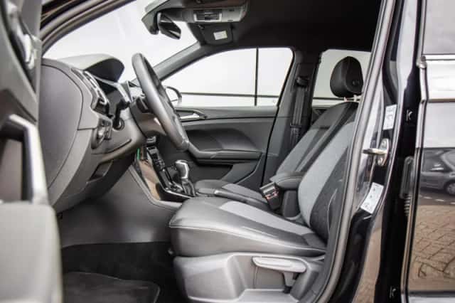 Volkswagen T-Cross (2025) thumbnail 4