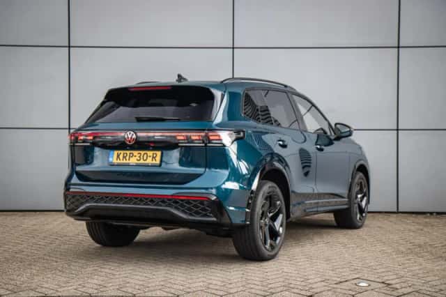 Volkswagen Tiguan (2025) thumbnail 2