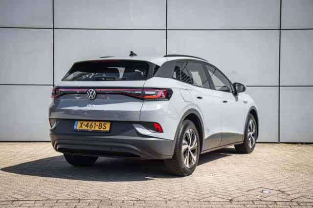 Volkswagen ID.4 (2023) thumbnail 2