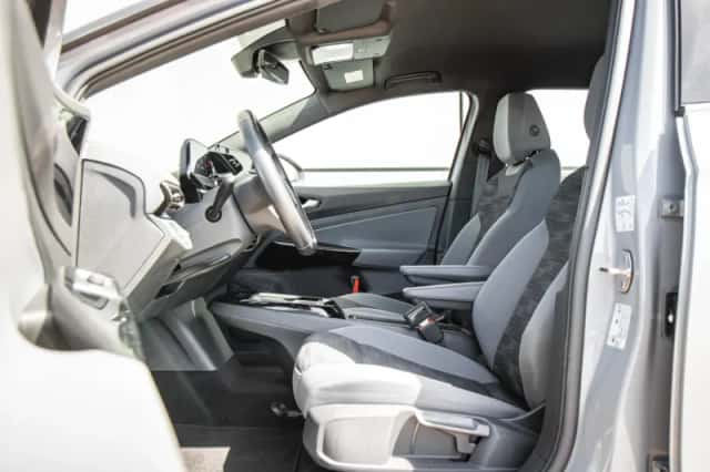 Volkswagen ID.4 (2023) thumbnail 4