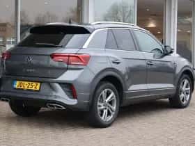 Volkswagen T-Roc (2025) thumbnail 2