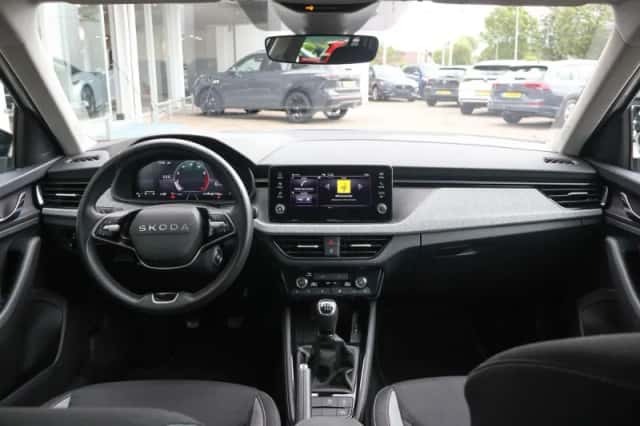 Škoda Kamiq (2025) thumbnail 4
