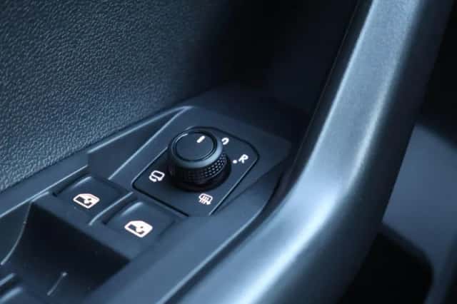 Volkswagen T-Cross (2025) thumbnail 18