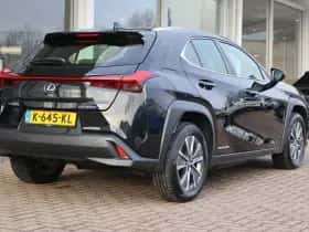 Lexus UX (2020) thumbnail 2