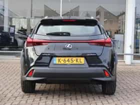 Lexus UX (2020) thumbnail 11