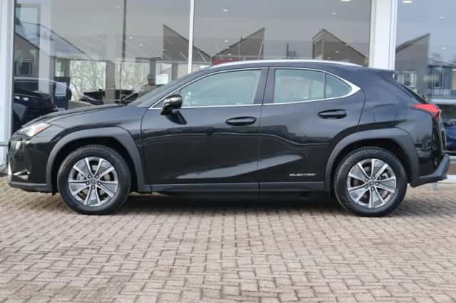 Lexus UX (2020) thumbnail 15
