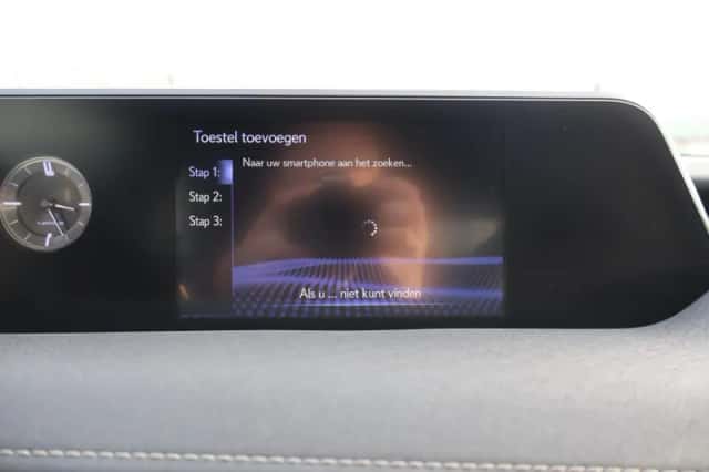 Lexus UX (2020) thumbnail 32