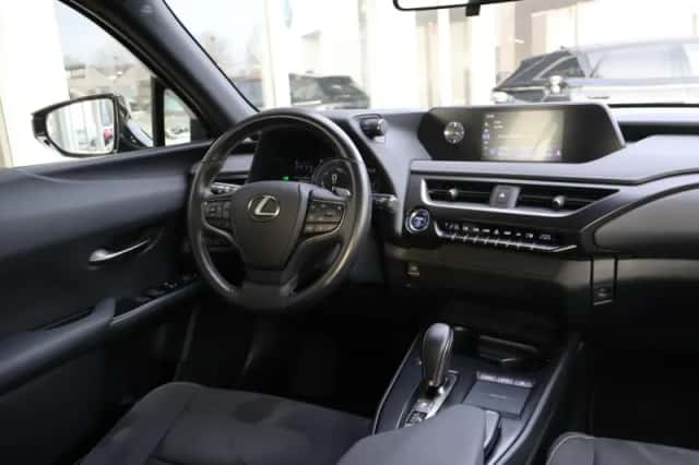 Lexus UX (2020) thumbnail 36