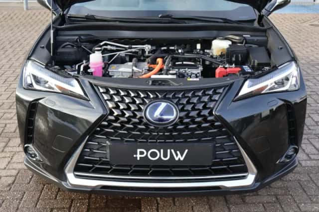 Lexus UX (2020) thumbnail 37