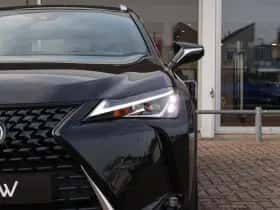 Lexus UX (2020) thumbnail 9